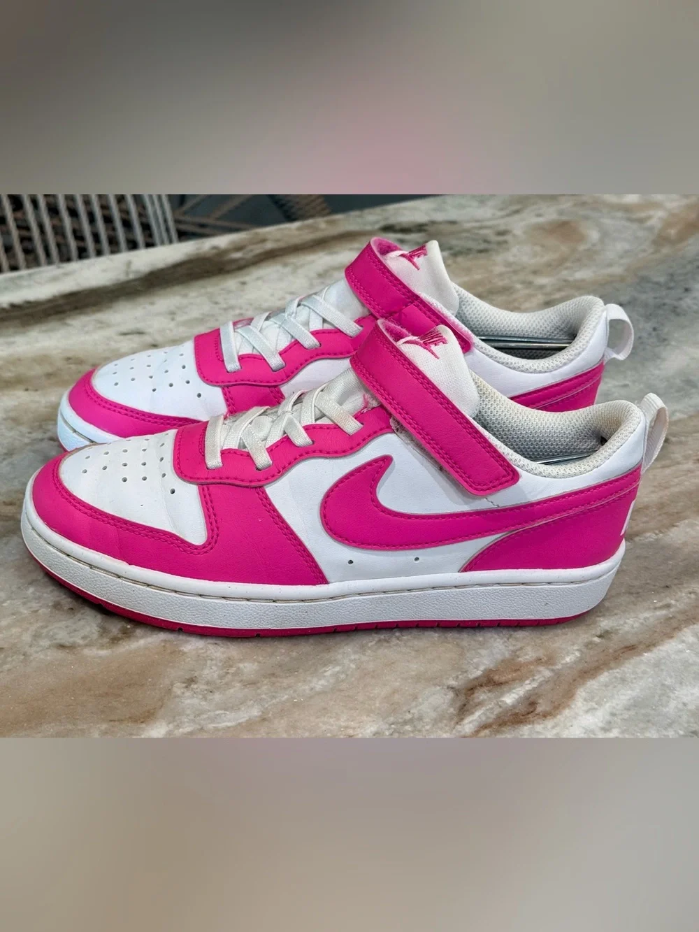 Girls NIKE Court Borough Low Pink & White Casual Sneakers- Size 2